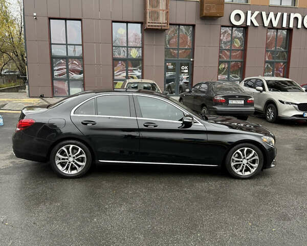 Чорний Мерседес Ц-Клас, об'ємом двигуна 1.99 л та пробігом 235 тис. км за 14999 $, фото 4 на Automoto.ua