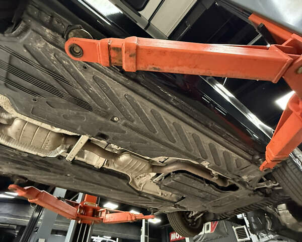 Черный Мерседес Ц-Класс, объемом двигателя 1.99 л и пробегом 70 тыс. км за 20000 $, фото 21 на Automoto.ua