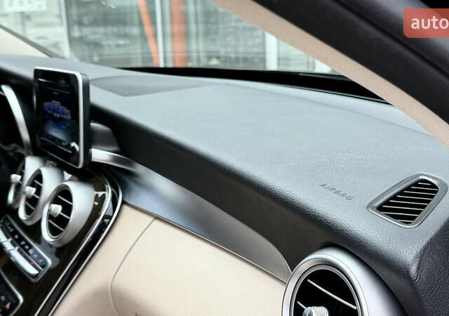 Черный Мерседес Ц-Класс, объемом двигателя 1.99 л и пробегом 235 тыс. км за 19500 $, фото 18 на Automoto.ua