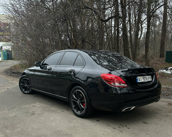 Черный Мерседес Ц-Класс, объемом двигателя 1.99 л и пробегом 190 тыс. км за 16999 $, фото 2 на Automoto.ua