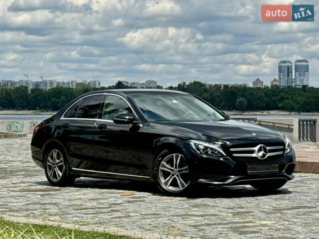 Черный Мерседес Ц-Класс, объемом двигателя 1.6 л и пробегом 232 тыс. км за 18777 $, фото 81 на Automoto.ua