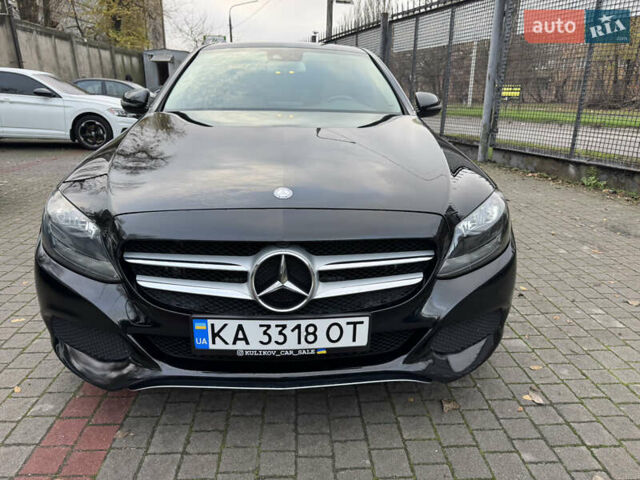 Черный Мерседес Ц-Класс, объемом двигателя 2 л и пробегом 235 тыс. км за 15000 $, фото 26 на Automoto.ua