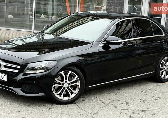 Черный Мерседес Ц-Класс, объемом двигателя 1.99 л и пробегом 235 тыс. км за 19500 $, фото 7 на Automoto.ua