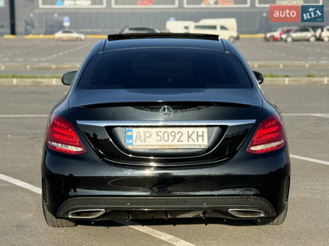 Черный Мерседес Ц-Класс, объемом двигателя 2 л и пробегом 175 тыс. км за 17500 $, фото 4 на Automoto.ua