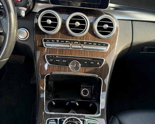 Чорний Мерседес Ц-Клас, об'ємом двигуна 1.99 л та пробігом 104 тис. км за 25000 $, фото 47 на Automoto.ua