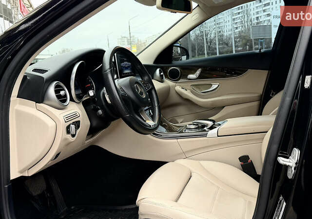 Черный Мерседес Ц-Класс, объемом двигателя 1.99 л и пробегом 235 тыс. км за 19500 $, фото 22 на Automoto.ua