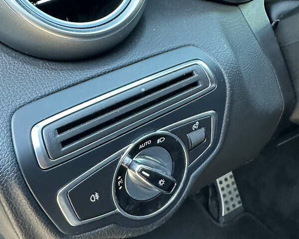 Черный Мерседес Ц-Класс, объемом двигателя 2 л и пробегом 199 тыс. км за 19800 $, фото 30 на Automoto.ua