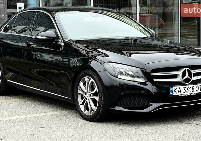 Черный Мерседес Ц-Класс, объемом двигателя 1.99 л и пробегом 235 тыс. км за 19500 $, фото 4 на Automoto.ua