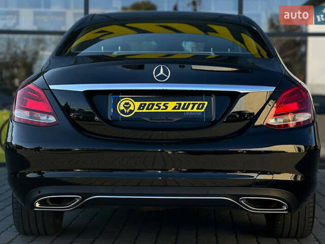 Чорний Мерседес Ц-Клас, об'ємом двигуна 1.99 л та пробігом 246 тис. км за 21800 $, фото 4 на Automoto.ua