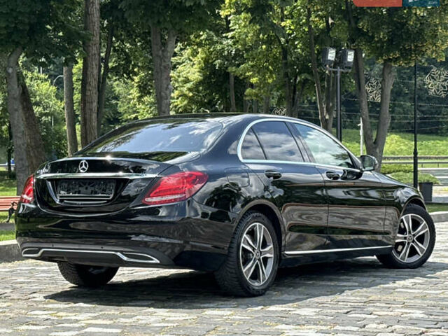 Черный Мерседес Ц-Класс, объемом двигателя 1.6 л и пробегом 232 тыс. км за 18777 $, фото 92 на Automoto.ua