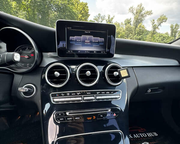 Черный Мерседес Ц-Класс, объемом двигателя 1.6 л и пробегом 232 тыс. км за 18777 $, фото 45 на Automoto.ua