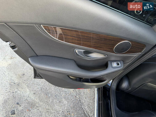 Чорний Мерседес Ц-Клас, об'ємом двигуна 1.99 л та пробігом 104 тис. км за 25000 $, фото 38 на Automoto.ua