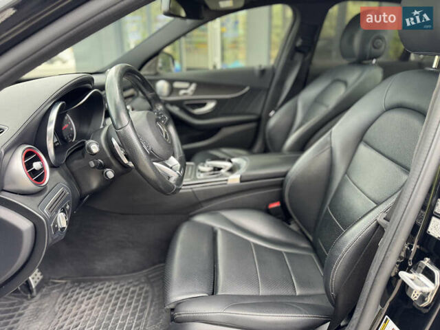 Чорний Мерседес Ц-Клас, об'ємом двигуна 1.99 л та пробігом 195 тис. км за 17500 $, фото 17 на Automoto.ua