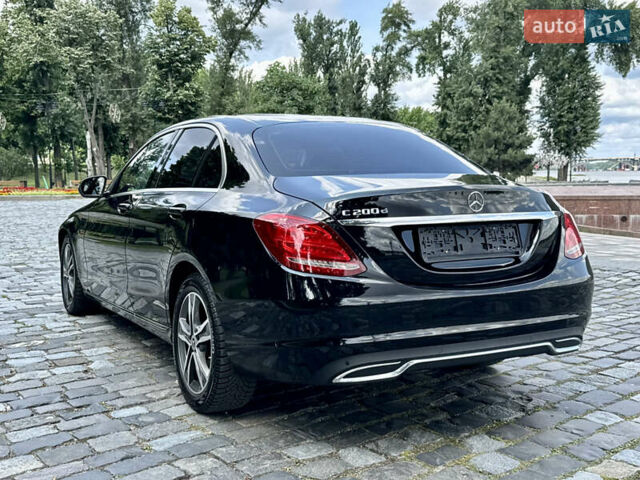 Черный Мерседес Ц-Класс, объемом двигателя 1.6 л и пробегом 232 тыс. км за 18777 $, фото 108 на Automoto.ua