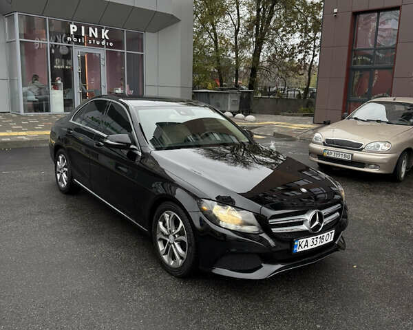 Чорний Мерседес Ц-Клас, об'ємом двигуна 1.99 л та пробігом 235 тис. км за 14999 $, фото 3 на Automoto.ua