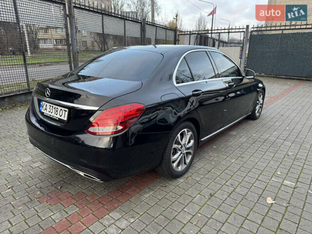 Черный Мерседес Ц-Класс, объемом двигателя 2 л и пробегом 235 тыс. км за 15000 $, фото 7 на Automoto.ua
