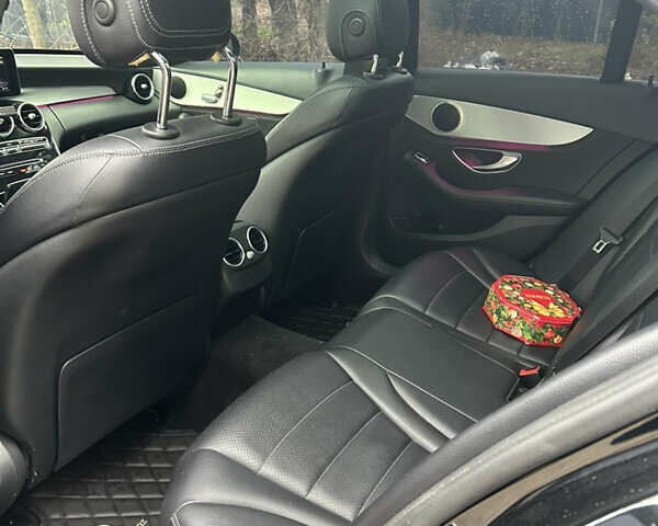 Черный Мерседес Ц-Класс, объемом двигателя 1.99 л и пробегом 190 тыс. км за 16999 $, фото 7 на Automoto.ua