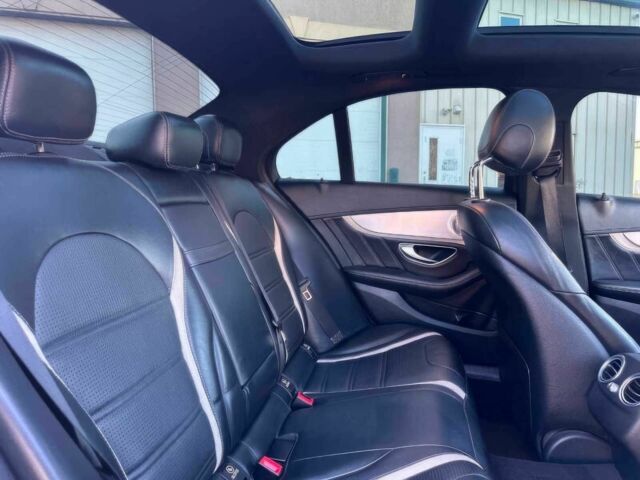 Черный Мерседес Ц-Класс, объемом двигателя 4 л и пробегом 72 тыс. км за 7500 $, фото 10 на Automoto.ua