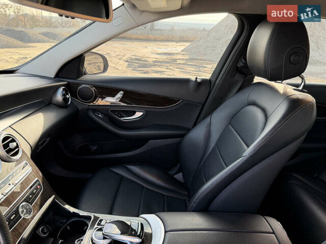Чорний Мерседес Ц-Клас, об'ємом двигуна 1.99 л та пробігом 104 тис. км за 25000 $, фото 31 на Automoto.ua