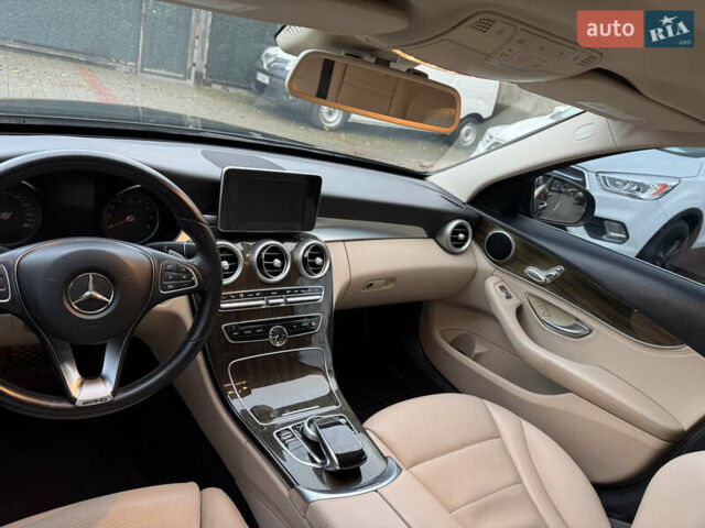 Черный Мерседес Ц-Класс, объемом двигателя 2 л и пробегом 235 тыс. км за 15000 $, фото 17 на Automoto.ua