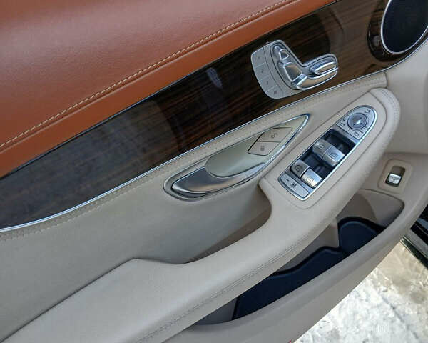 Черный Мерседес Ц-Класс, объемом двигателя 1.99 л и пробегом 117 тыс. км за 20700 $, фото 16 на Automoto.ua