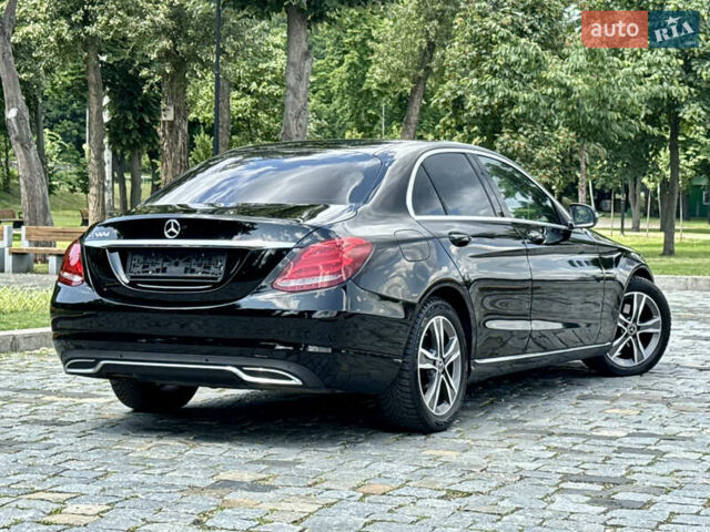 Черный Мерседес Ц-Класс, объемом двигателя 1.6 л и пробегом 232 тыс. км за 18777 $, фото 78 на Automoto.ua