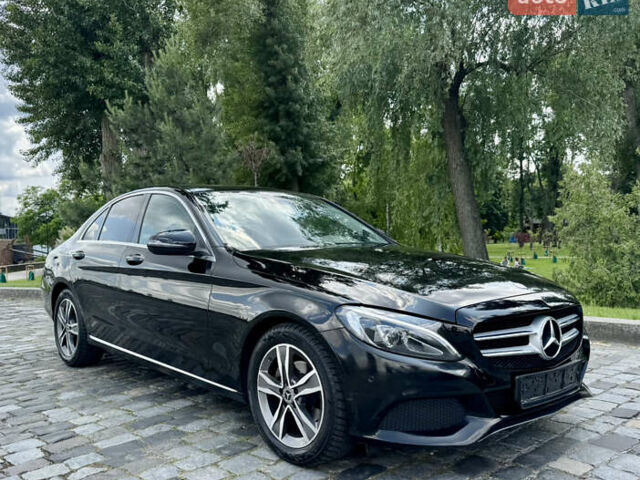 Черный Мерседес Ц-Класс, объемом двигателя 1.6 л и пробегом 232 тыс. км за 18777 $, фото 117 на Automoto.ua