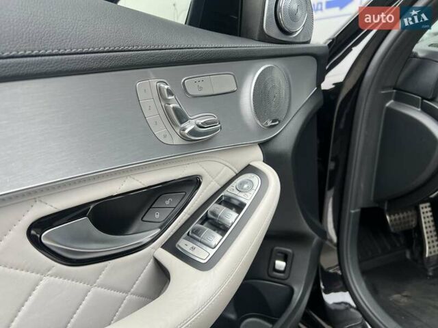 Мерседес Ц-Класс 2015 в Киеве на Automoto.ua Черный Мерседес Ц-Класс, объемом двигателя 3.98 л и пробегом 133 тыс. км за 38500 $, фото 20 на Automoto.ua