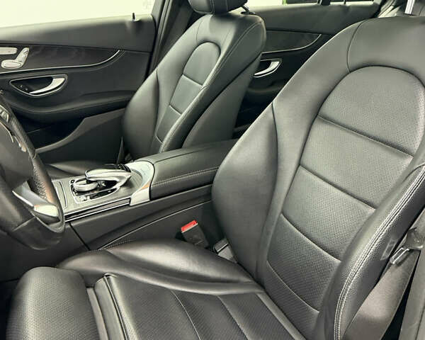 Черный Мерседес Ц-Класс, объемом двигателя 2 л и пробегом 95 тыс. км за 21999 $, фото 23 на Automoto.ua