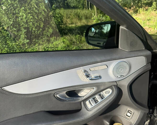 Черный Мерседес Ц-Класс, объемом двигателя 1.99 л и пробегом 70 тыс. км за 20000 $, фото 13 на Automoto.ua