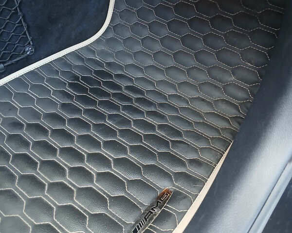 Черный Мерседес Ц-Класс, объемом двигателя 1.99 л и пробегом 117 тыс. км за 20700 $, фото 2 на Automoto.ua