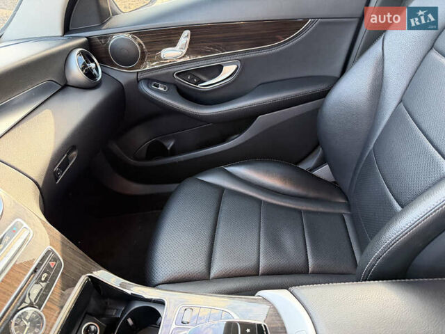 Чорний Мерседес Ц-Клас, об'ємом двигуна 1.99 л та пробігом 104 тис. км за 25000 $, фото 36 на Automoto.ua