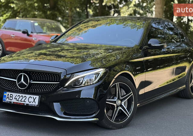 Черный Мерседес Ц-Класс, объемом двигателя 3 л и пробегом 122 тыс. км за 27400 $, фото 3 на Automoto.ua