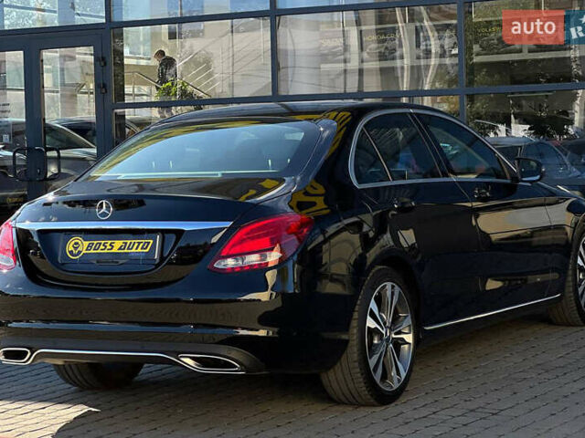 Чорний Мерседес Ц-Клас, об'ємом двигуна 1.99 л та пробігом 246 тис. км за 21800 $, фото 5 на Automoto.ua