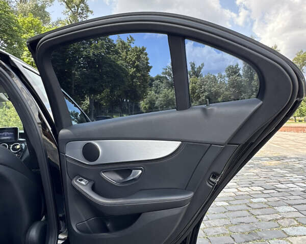 Черный Мерседес Ц-Класс, объемом двигателя 1.6 л и пробегом 232 тыс. км за 18777 $, фото 23 на Automoto.ua