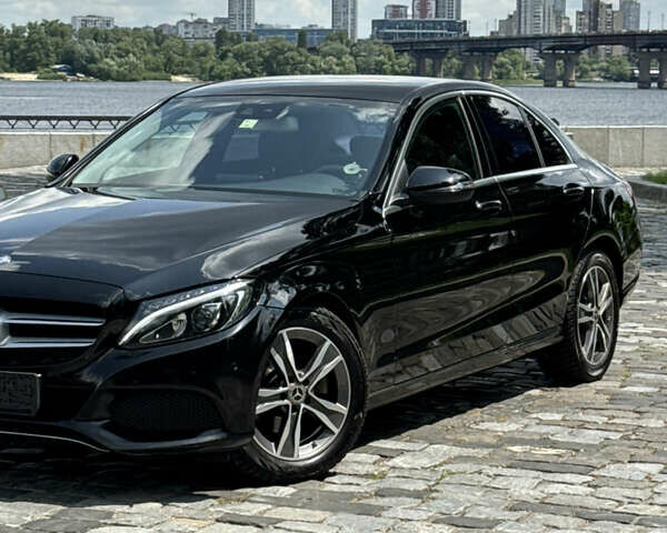 Черный Мерседес Ц-Класс, объемом двигателя 1.6 л и пробегом 232 тыс. км за 18777 $, фото 90 на Automoto.ua