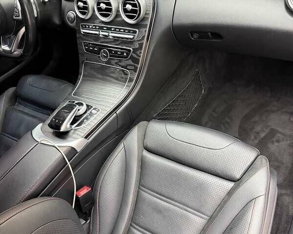 Чорний Мерседес Ц-Клас, об'ємом двигуна 3 л та пробігом 130 тис. км за 25000 $, фото 10 на Automoto.ua