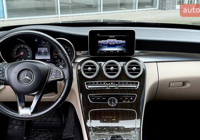 Черный Мерседес Ц-Класс, объемом двигателя 1.99 л и пробегом 235 тыс. км за 19500 $, фото 27 на Automoto.ua