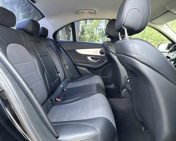 Черный Мерседес Ц-Класс, объемом двигателя 1.6 л и пробегом 232 тыс. км за 18777 $, фото 22 на Automoto.ua