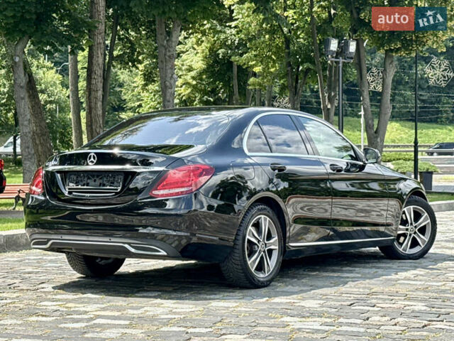 Черный Мерседес Ц-Класс, объемом двигателя 1.6 л и пробегом 232 тыс. км за 18777 $, фото 96 на Automoto.ua