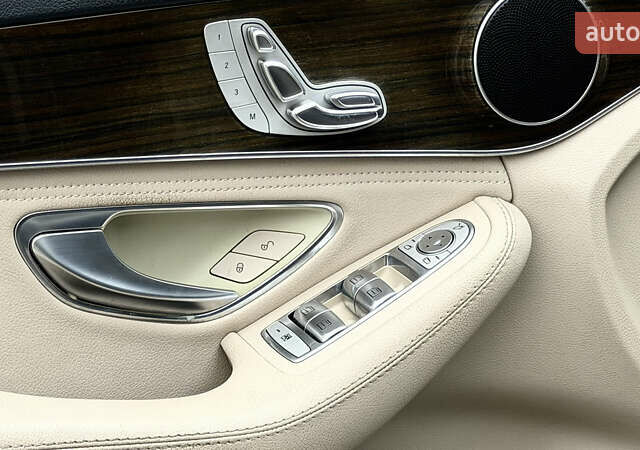 Черный Мерседес Ц-Класс, объемом двигателя 1.99 л и пробегом 235 тыс. км за 19500 $, фото 24 на Automoto.ua