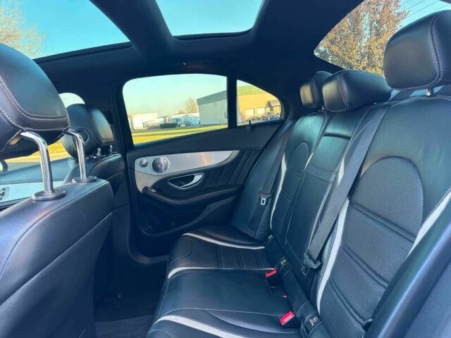 Черный Мерседес Ц-Класс, объемом двигателя 4 л и пробегом 72 тыс. км за 7500 $, фото 11 на Automoto.ua