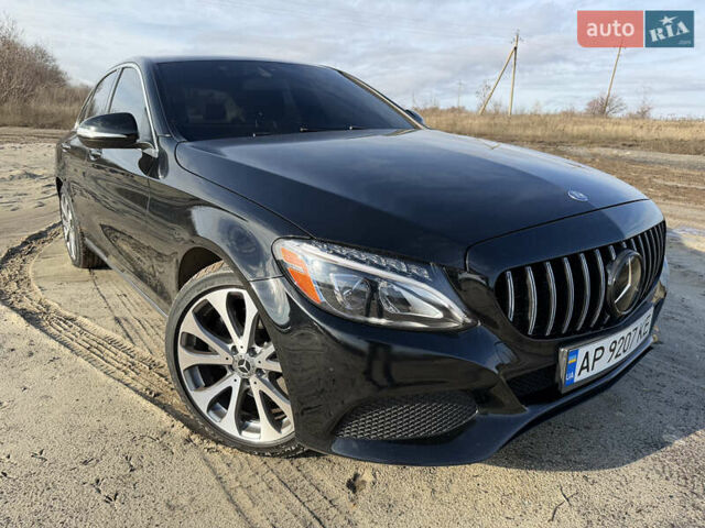 Чорний Мерседес Ц-Клас, об'ємом двигуна 1.99 л та пробігом 104 тис. км за 25000 $, фото 3 на Automoto.ua