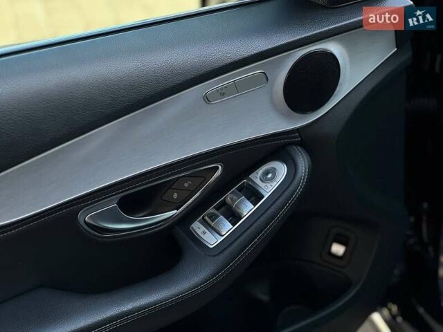 Чорний Мерседес Ц-Клас, об'ємом двигуна 1.99 л та пробігом 246 тис. км за 21800 $, фото 7 на Automoto.ua