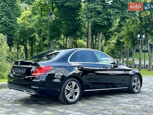 Черный Мерседес Ц-Класс, объемом двигателя 1.6 л и пробегом 232 тыс. км за 18777 $, фото 111 на Automoto.ua