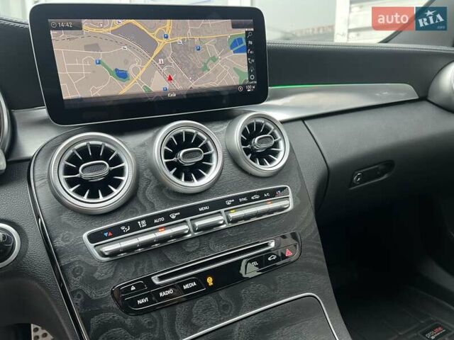 Мерседес Ц-Класс 2015 в Киеве на Automoto.ua Черный Мерседес Ц-Класс, объемом двигателя 3.98 л и пробегом 133 тыс. км за 38500 $, фото 18 на Automoto.ua