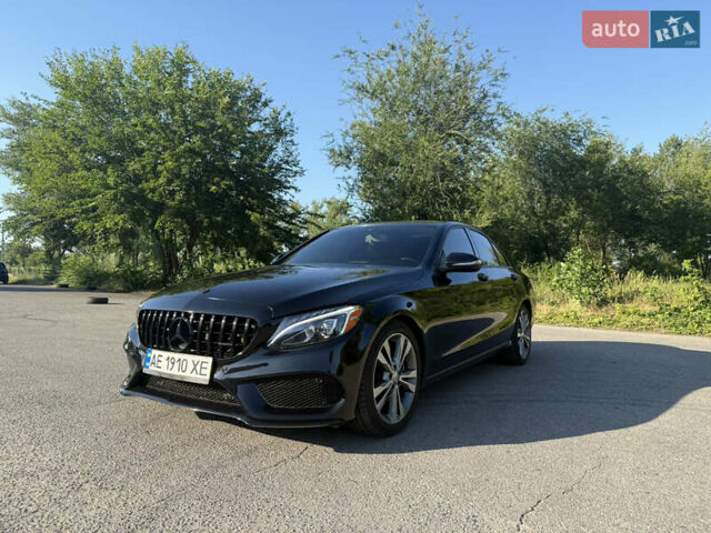 Черный Мерседес Ц-Класс, объемом двигателя 1.99 л и пробегом 70 тыс. км за 20000 $, фото 2 на Automoto.ua