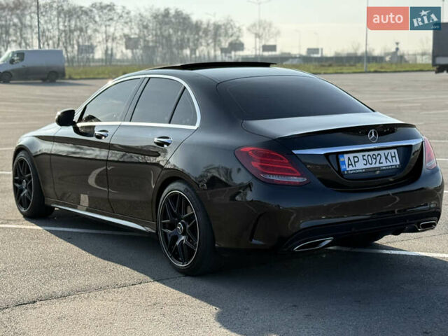 Черный Мерседес Ц-Класс, объемом двигателя 2 л и пробегом 175 тыс. км за 17500 $, фото 5 на Automoto.ua