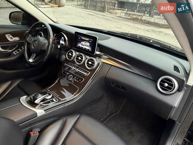 Черный Мерседес Ц-Класс, объемом двигателя 2 л и пробегом 98 тыс. км за 22500 $, фото 23 на Automoto.ua