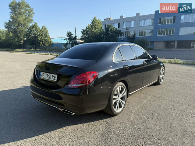 Черный Мерседес Ц-Класс, объемом двигателя 1.99 л и пробегом 70 тыс. км за 20000 $, фото 5 на Automoto.ua